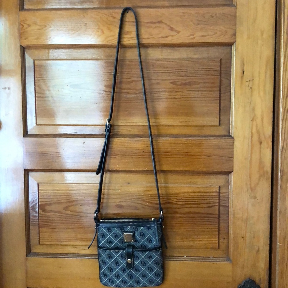 💖💫💞Dooney & Bourke Crossbody Bag💖💫💞